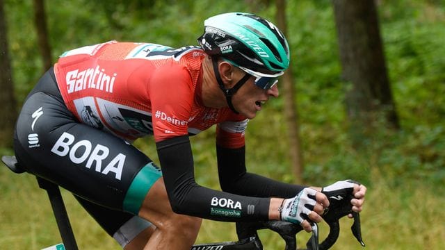 Nils Politt aus Deutschland vom Team Bora-Hansgrohe brach die fünfte Etappe auf der Fernfahrt Paris-Nizza vorzeitig ab.