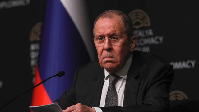 Der russische Außenminister Sergej Lawrow bei der Pressekonferenz nach dem Treffen in Antalya.