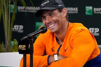 Rafael Nadal aus Spanien spricht während einer Pressekonferenz im Rahmen des BNP Paribas Open-Tennisturniers.