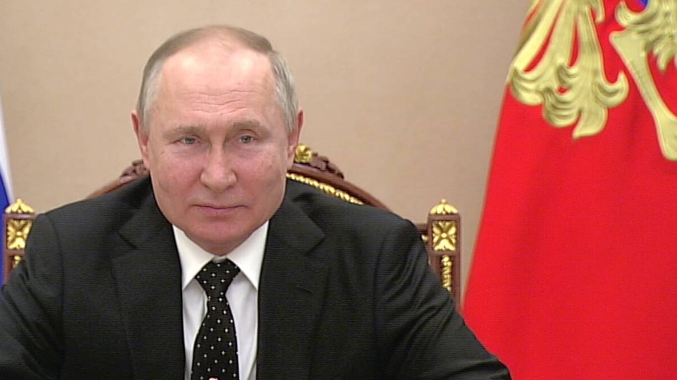 Der russische Präsident Wladimir Putin bei einer Sitzung im Kreml: Er droht mit der Beschlagnahme westlicher Firmen in Russland.