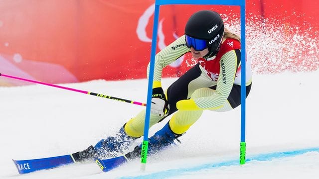 Skirennfahrerin Andrea Rothfuss holte im Riesenslalom der stehenden Klasse überraschend Bronze.