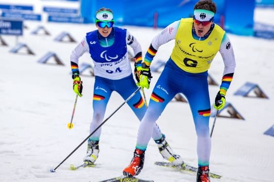 Holte die nächste Medaille: Linn Kazmaier (r) mit Guide Florian Baumann.