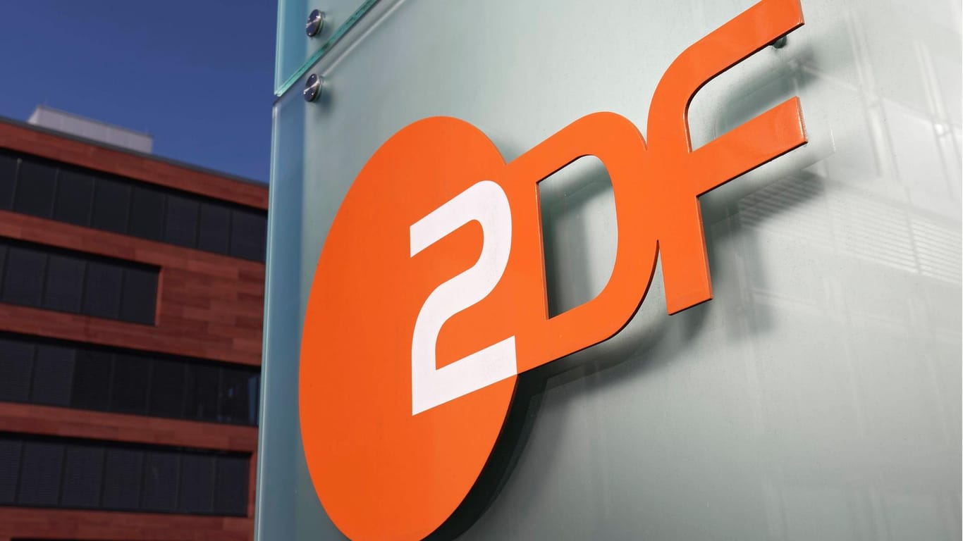ZDF-Logo (Symbolbild): Die öffentlich-rechtlichen Sender senden zeitnah wieder aus der russischen Hauptstadt.