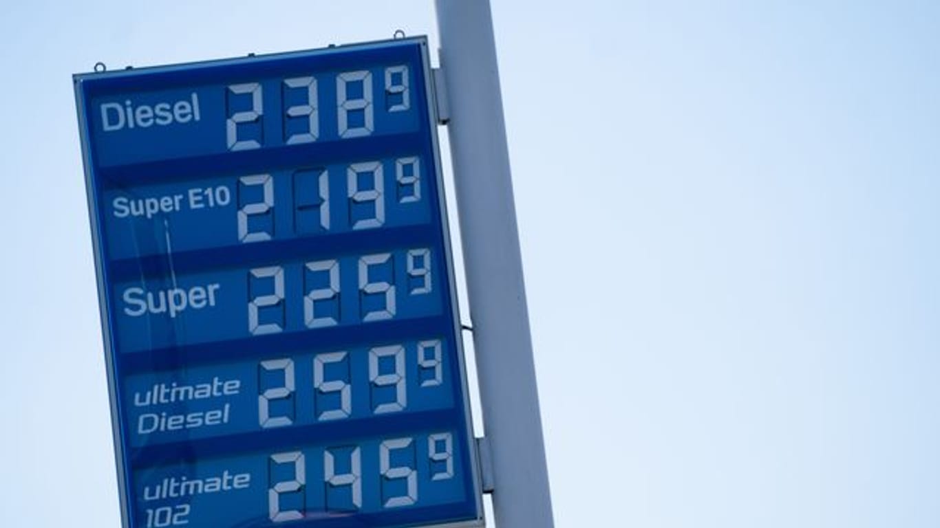 Die Preise für Diesel und Benzin sind in den letzten Tagen extrem angestiegen.