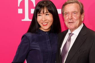 Gerhard Schröder mit Ehefrau So-yeon Schröder-Kim: Sie machten ihre Beziehung 2018 öffentlich.