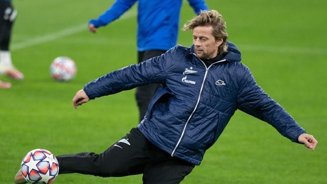 Ex-Bayern-Profi Anatolij Tymoschtschuk ist noch Assistenztrainer bei Zenit St. Ex-Bayern-Profi Anatolij Tymoschtschuk ist noch Assistenztrainer bei Zenit St.