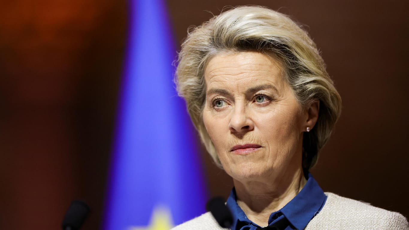 Ursula von der Leyen: EU will weitere Waffenlieferungen an die Ukraine finanzieren.
