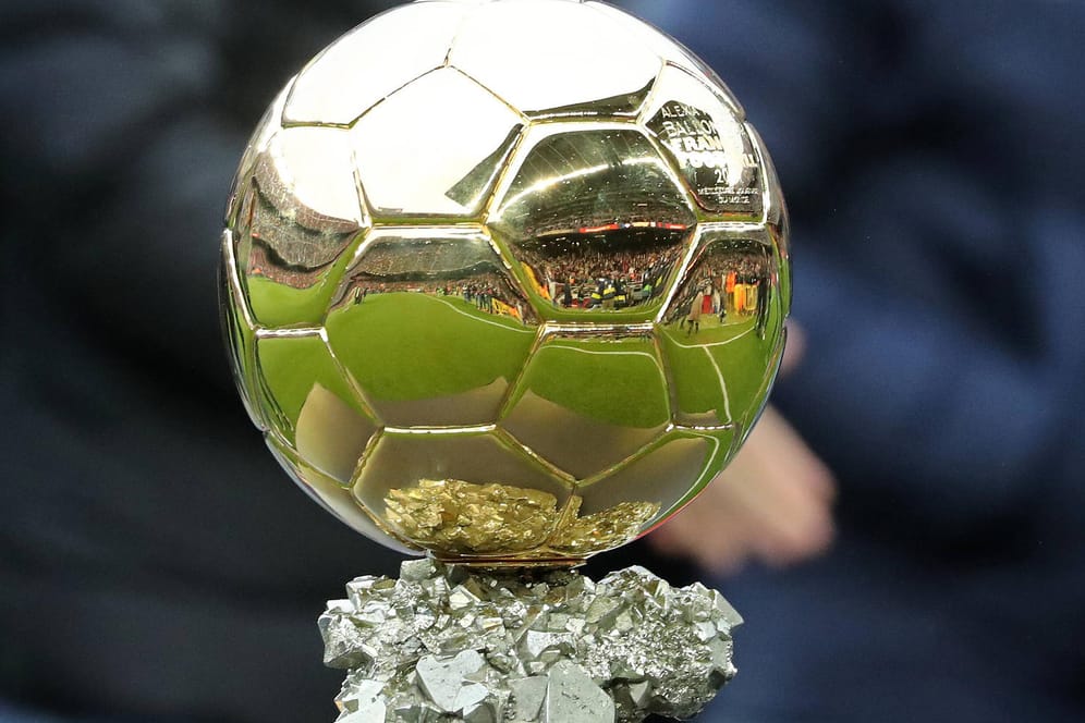 Ballon d'Or: Der Goldene Ball für den besten Fußballer der Welt wird jährlich von der französischen Zeitschrift "France Football" verliehen.