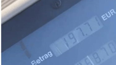 Knapp 200 Euro für Sprit. Pietro Lombardi ist schockiert.