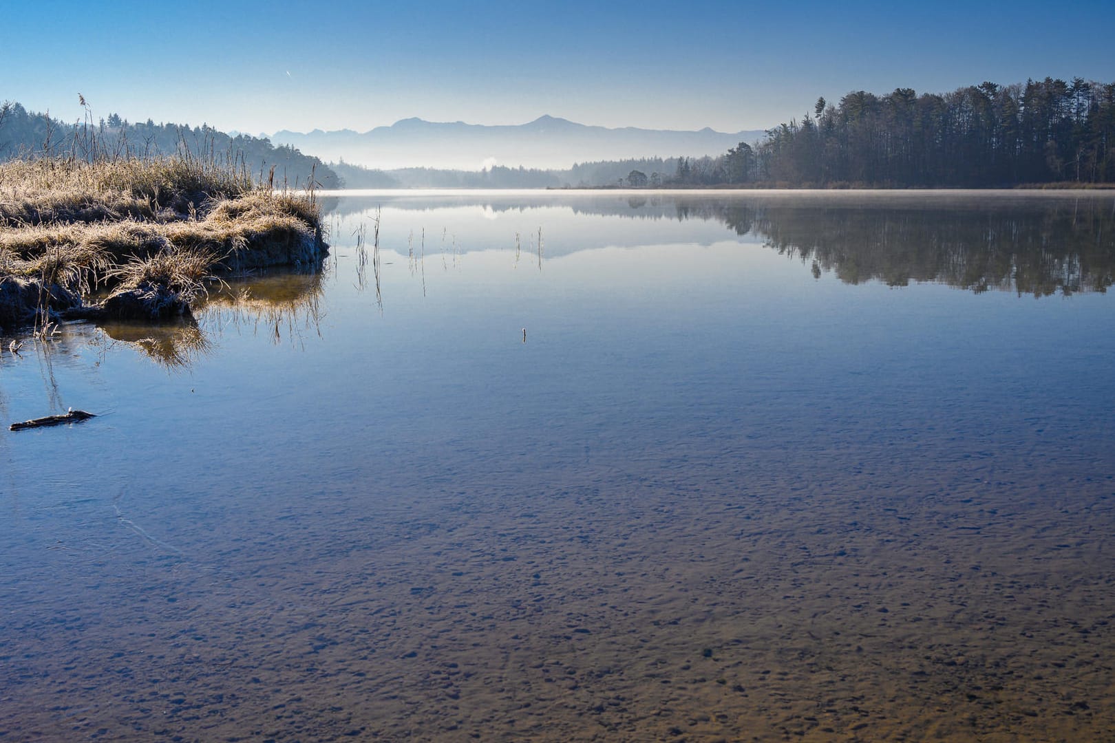 Die Osterseen bei Iffeldorf (Archivbild): Sie liegen zwischen Alpen und Starnberger See, ein Spaziergang um die Seen lohnt sich.