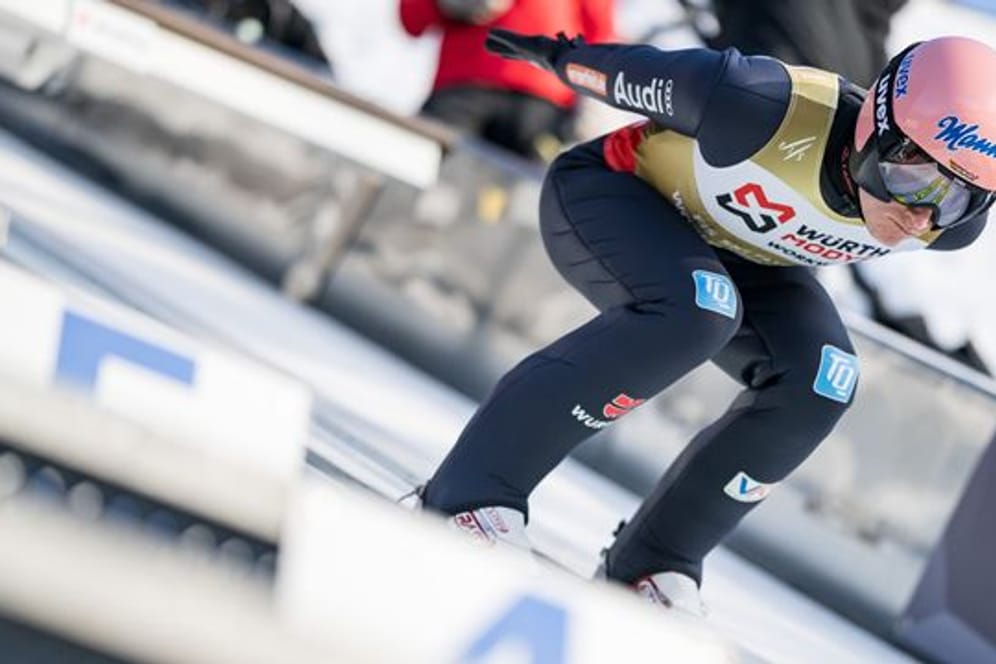 Skispringer Karl Geiger hat beim Einzel in Vikersund keine Medaillenchancen mehr.