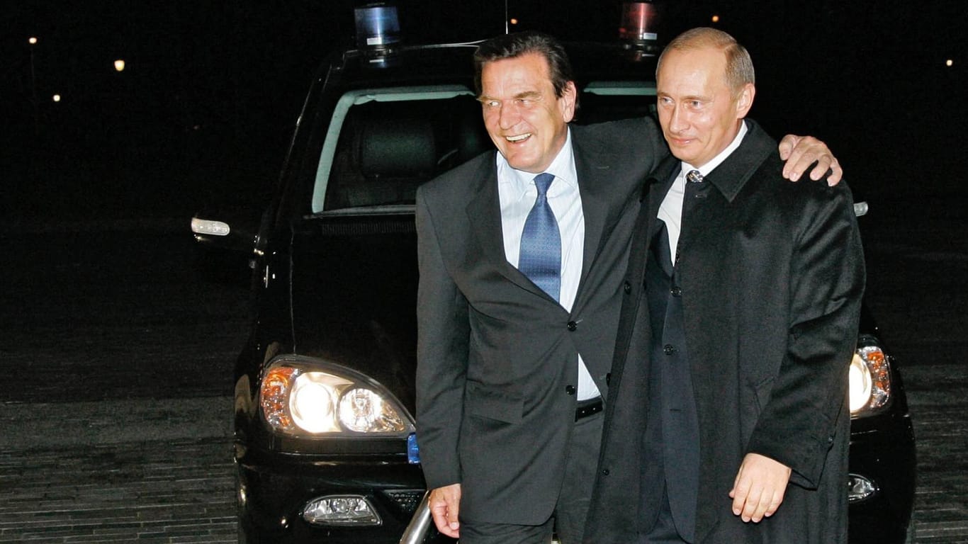Besondere Nähe: "Das Interessante an Gerhard Schröder ist, dass er Putin in seiner Wagenburg tatsächlich erreichen könnte."