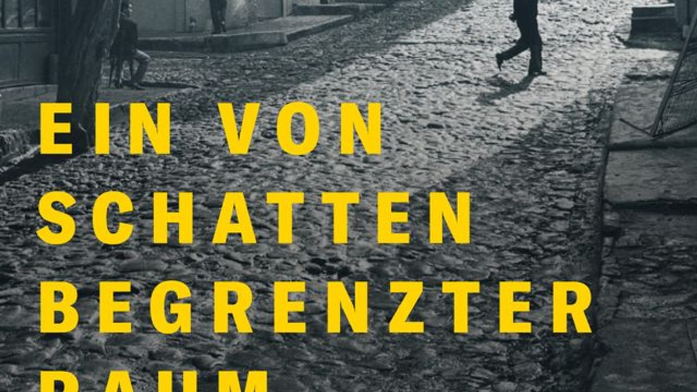 "Ein von Schatten begrenzter Raum" von Emine Sevgi Özdamar ist für den Preis der Leipziger Buchmesse in der Kategorie Belletristik nominiert.