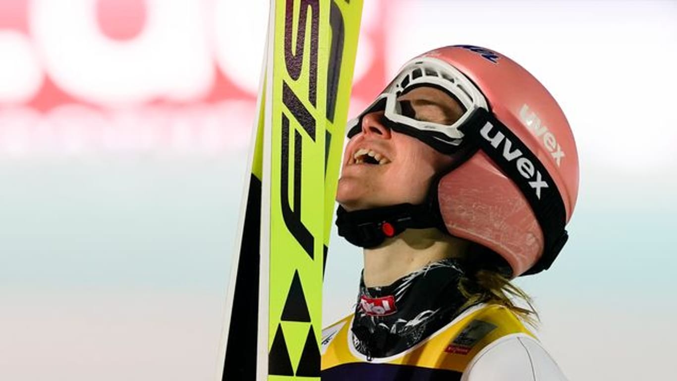 Der Österreicherin Marita Kramer ist die Führung im Gesamtweltcup nicht mehr zu nehmen.