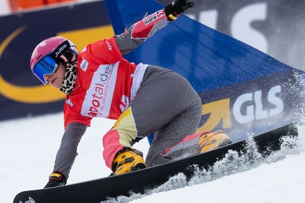 Ramona Hofmeister ist beim Snowboard-Weltcup in Italien Dritte geworden.