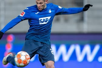 Die TSG Hoffenheim und Stürmer Andrej Kramaric haben ihre Zusammenarbeit vorzeitig bis zum Sommer 2025 verlängert.