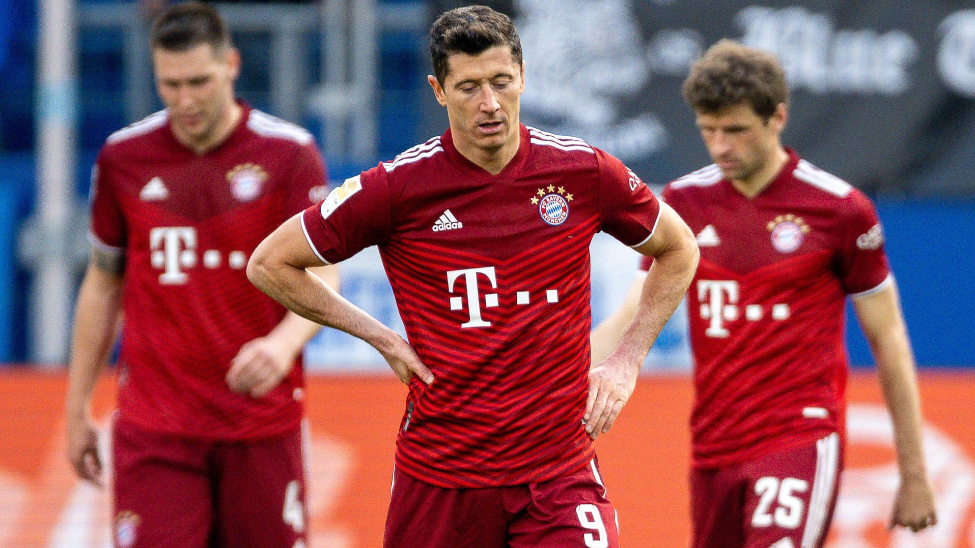 Enttäuscht: Bayern-Stars Süle, Lewandowski, Müller (v. l.) im Spiel bei der TSG Hoffenheim. Enttäuscht: Bayern-Stars Süle, Lewandowski, Müller (v. l.) im Spiel bei der TSG Hoffenheim.