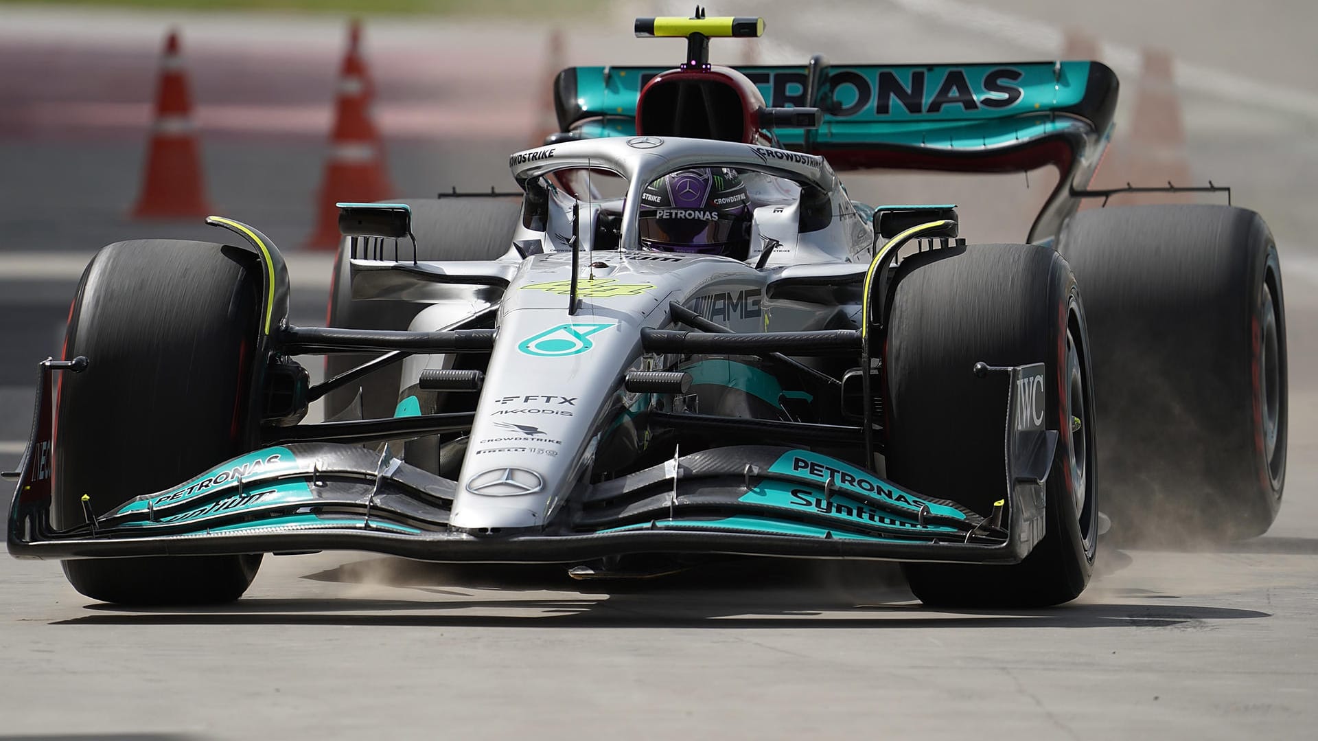 Lewis Hamilton: Noch passt es nicht bei den Tests in Bahrain.