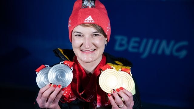 Anna-Lena Forster gewann Silber in der Abfahrt und Super-G, sowie Gold im Slalom und der Kombination in der sitzenden Klasse.