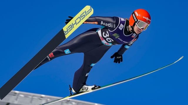 Katharina Althaus hat zum Saisonende beim Weltcup in Oberhof den fünften Platz erreicht. Katharina Althaus hat zum Saisonende beim Weltcup in Oberhof den fünften Platz erreicht.