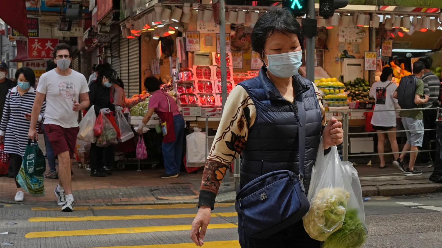 Hongkong: Die Regierungschefin des Gebiets, Carrie Lam, warnte, dass der Höhepunkt der jüngsten Welle von Coronavirus-Infektionen möglicherweise noch nicht überschritten sei.