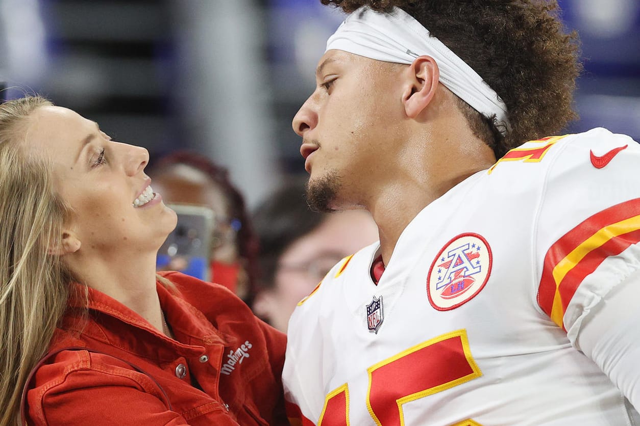 Patrick Mahomes: Der Footballstar hat seine langjährige Partnerin Brittany Matthews geheiratet.