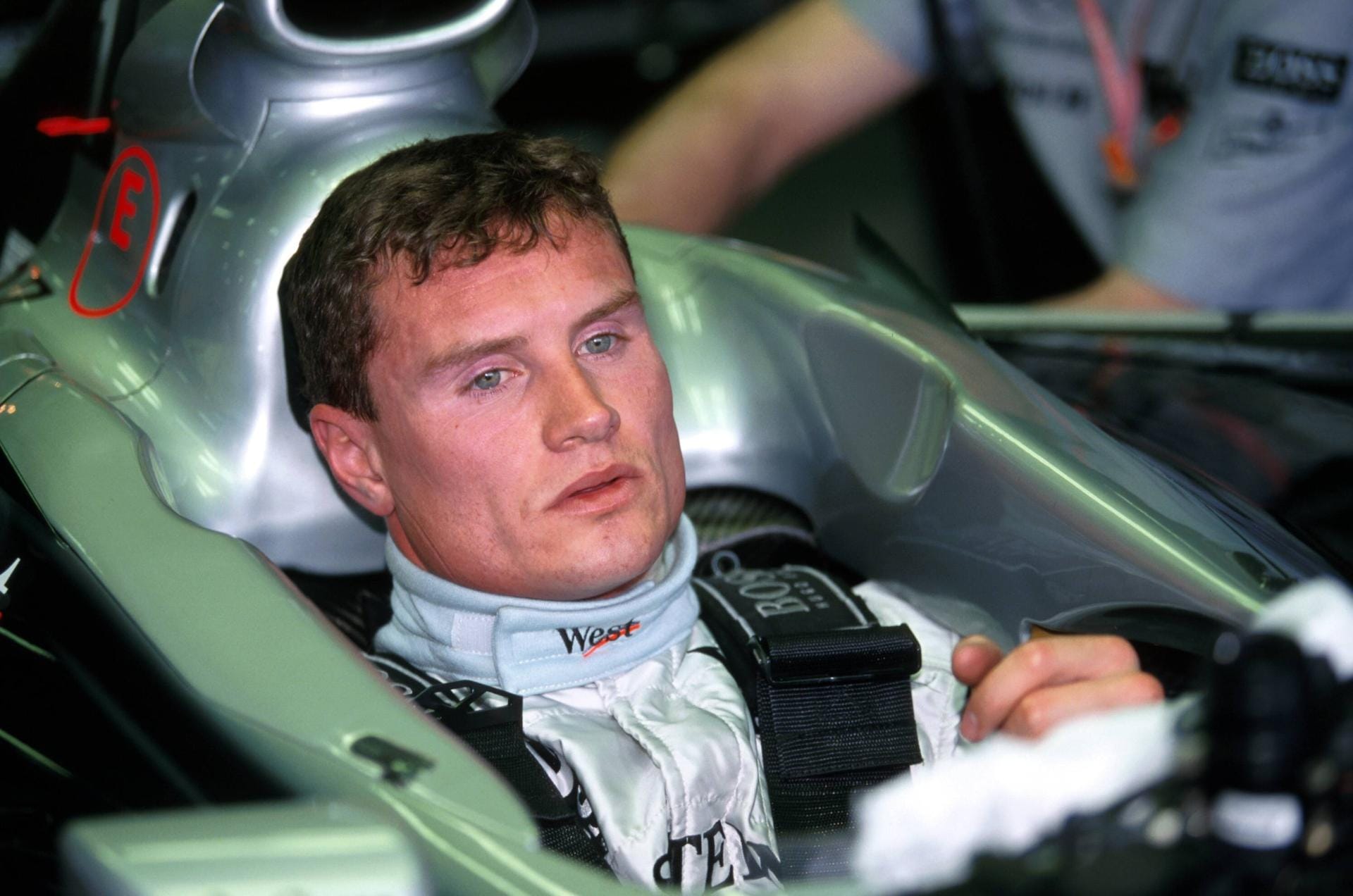 Häkkinens langjähriger Mercedes-Teamkollege David Coulthard (hier in der Saison 1999) war noch länger in der Formel 1, fuhr von 1994 bis 2008 in der Königsklasse. Unvergessen die Kollision mit Michael Schumacher beim Großen Preis von Belgien 1998, als "Schumi" danach wütend in die Mercedes-Box stürmte, um den Schotten zur Rede zu stellen. Größter Erfolg: Vizeweltmeister 2001.
