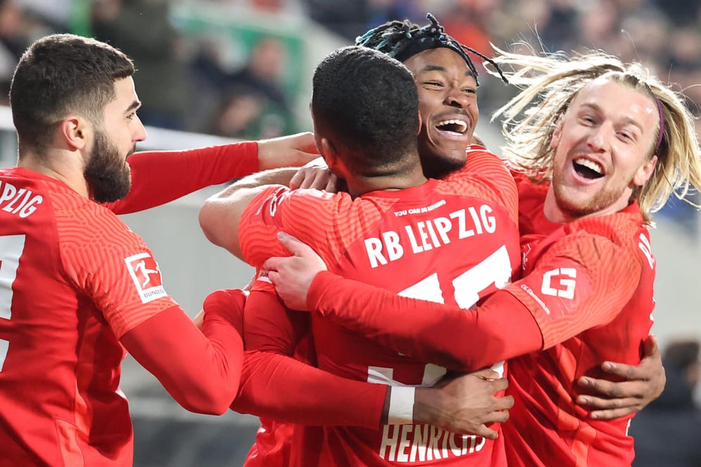 Torparty gegen Fürth: Leipzig jubelt über drei wichtige Punkte.
