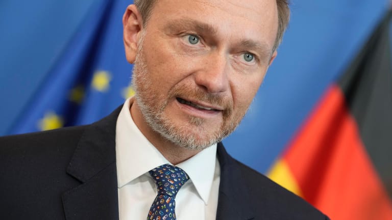Bundesfinanzminister Christian Lindner: Autofahrer will er über einen Tankrabatt entlasten.