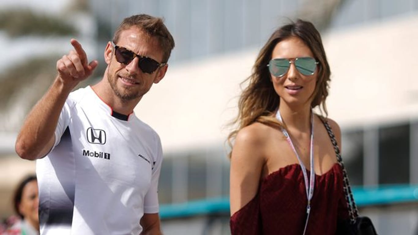 Der frühere Formel-1-Weltmeister Jenson Button hat seine Freundin Brittny Ward geheiratet.