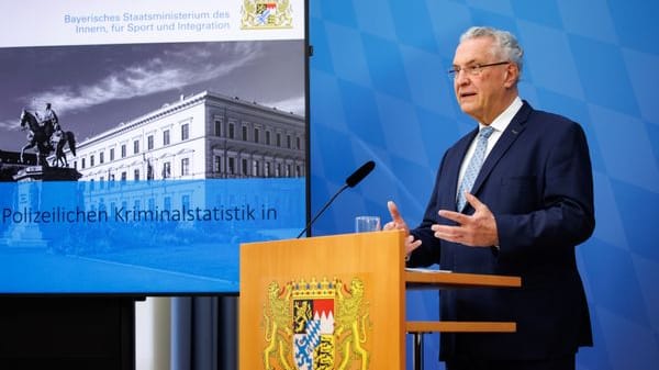 Bayerischer Innenminister Joachim Herrmann: Extremer Anstieg von Kinderpornografie