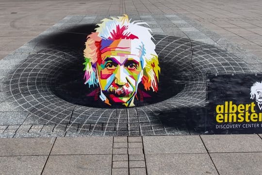 3D Einstein vor Ulmer Münster