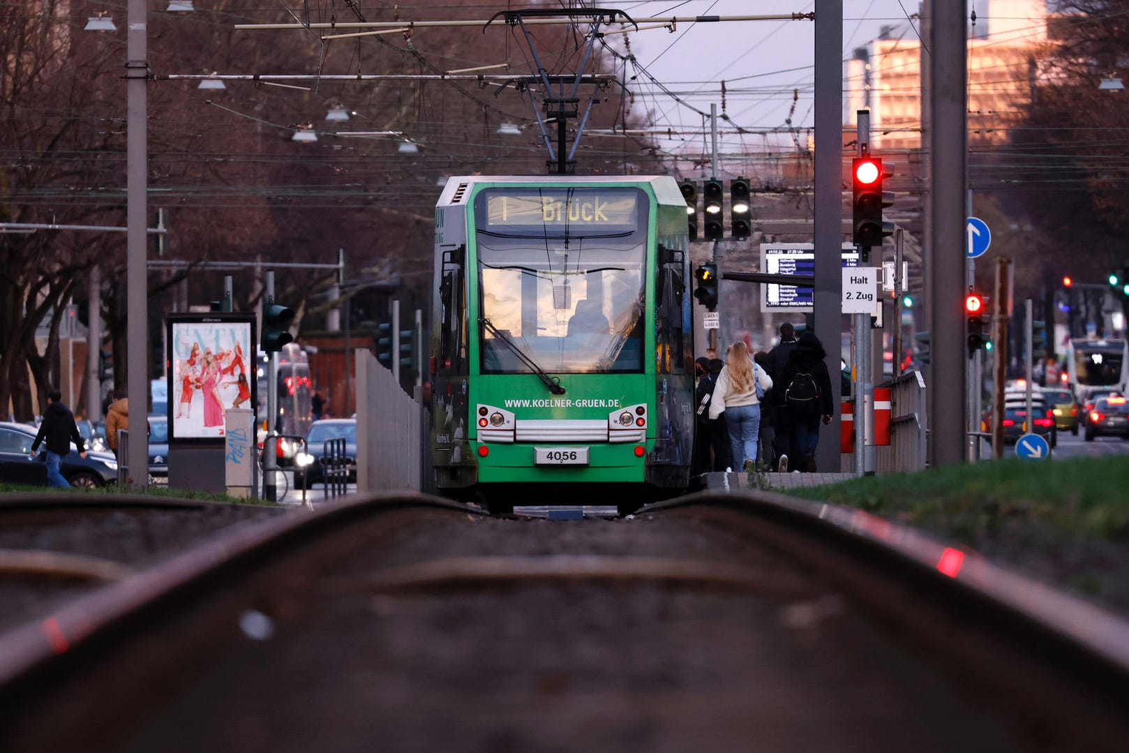 Die KVB rechnen derzeit nicht damit, dass sich die steigenden Energiekosten im Zuge der Ukraine-Krise negativ auf die Ticketpreise auswirken werden.