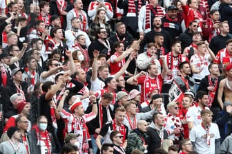 Höhnische Fans kommentierten die Verletzung des 18-jährigen Florian Wirtz beim FC-Derby am Sonntag mit Schmähgesängen.