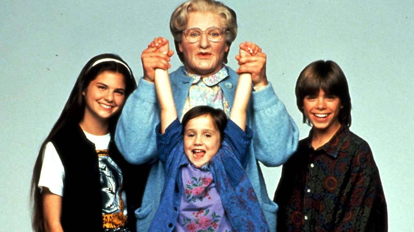 "Mrs. Doubtfire": 1993 spielten Lisa Jakub, Mara Wilson und Matthew Lawrence (v.l.) zusammen mit Hauptdarsteller Robin Williams (M.).