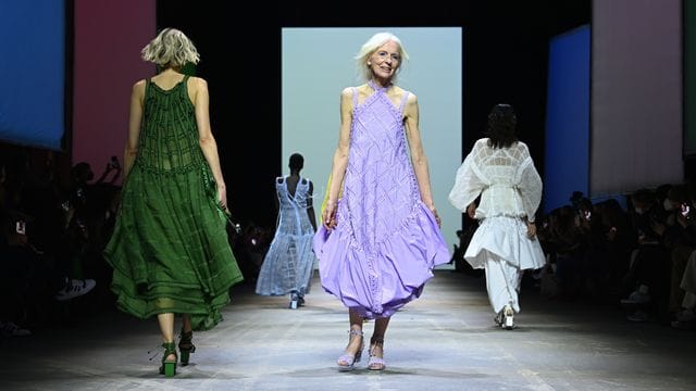 Zum Auftakt der Fashion Week zeigt die finnische Designerin Sofia Ilmonen ihre Kreationen.