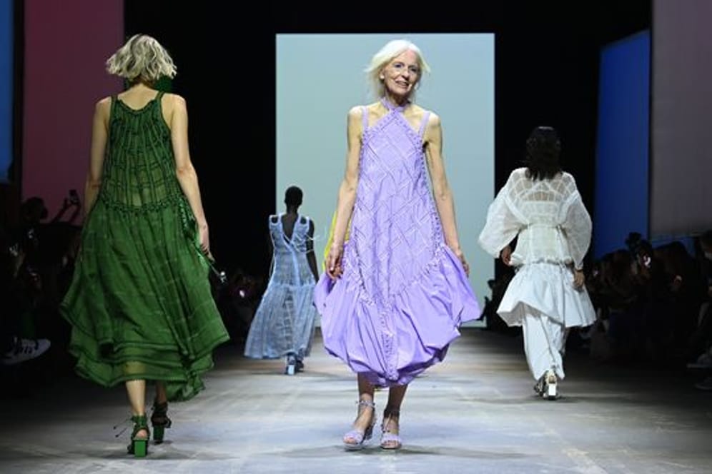 Zum Auftakt der Fashion Week zeigt die finnische Designerin Sofia Ilmonen ihre Kreationen.