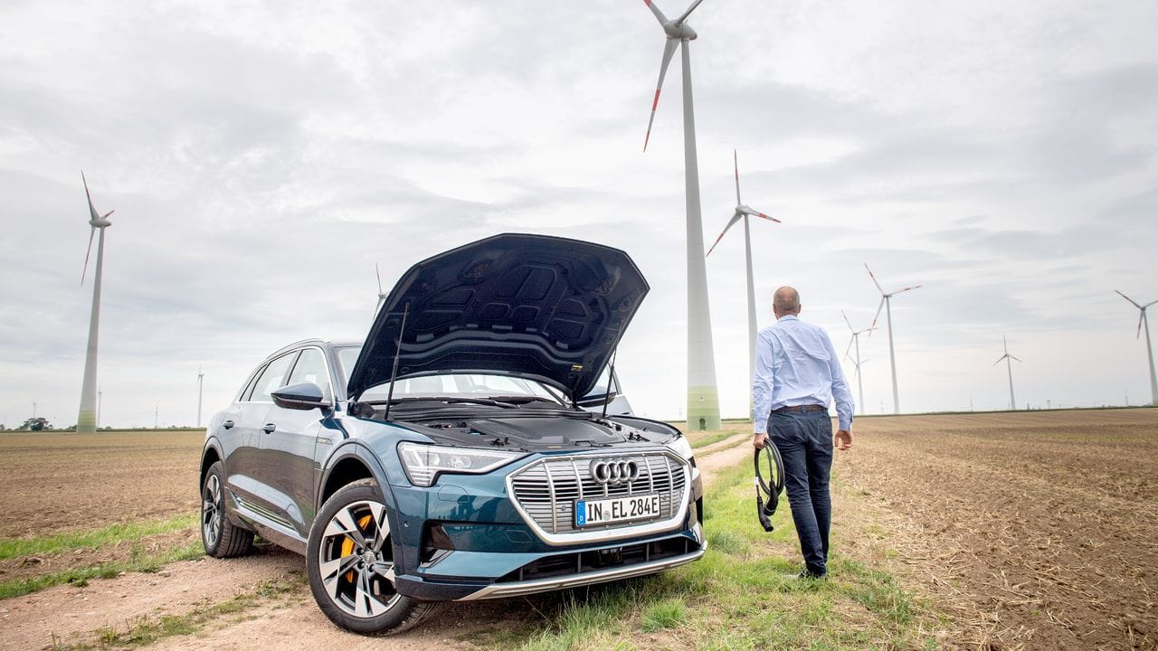Für neuen elektrischen Rückenwind: Je nachhaltiger der Strom produziert werden kann, desto grüner wird die E-Mobilität.
