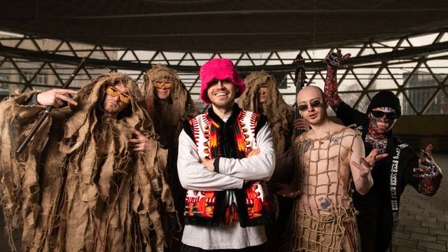 Die ukrainische Band Kalush Orchestra (undatierte Aufnahme) ist Favorit beim diesjährign Eurovision Song Contest. Die ukrainische Band Kalush Orchestra (undatierte Aufnahme) ist Favorit beim diesjährign Eurovision Song Contest.
