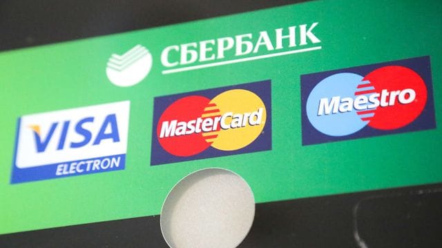 Aus für den europäischen Ableger der russischen Sberbank: Das Geld der Anleger ist aber durch die Einlagensicherung geschützt.