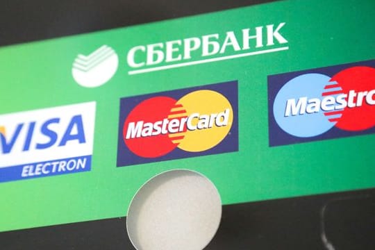 Aus für den europäischen Ableger der russischen Sberbank: Das Geld der Anleger ist aber durch die Einlagensicherung geschützt.