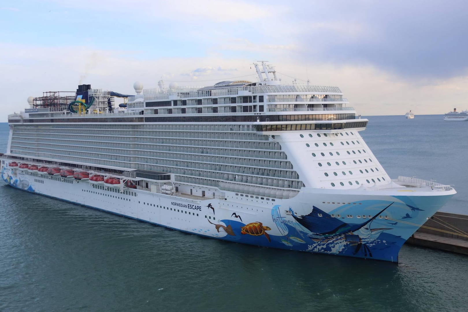 Keuzfahrtschiff Norwegian Escape: Das Schiff war vorübergehend auf Grund gelaufen.