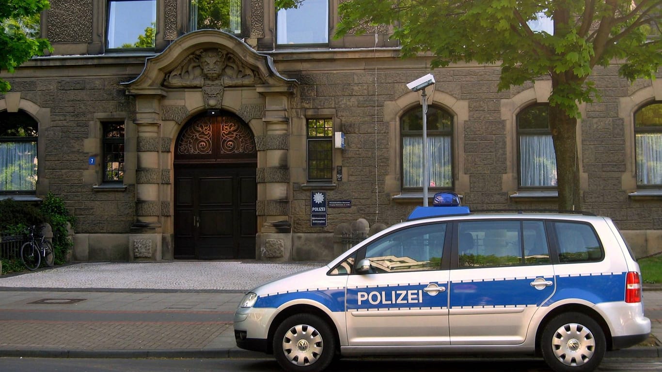 Das Polizeipräsidium in der Hardenbergstraße in Hannover (Archivbild): Der Gesuchte hat sich selbst gestellt.