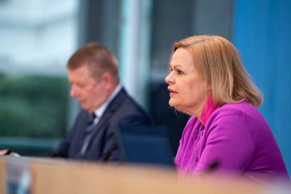 Bundesinnenministerin Nancy Faeser (SPD) bei der Vorstellung des Aktionsplans Rechtsextremismus.