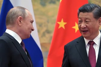Wladimir Putin und Xi Jingping: Anlässlich der olympischen Spiele in Peking trafen die zwei Präsidenten im Februar aufeinander.