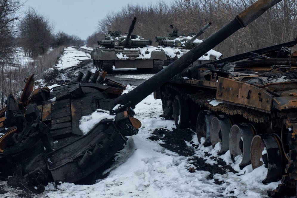 Zerstörte russische Panzer in der Ukraine: Die ukrainischen Streitkräfte fügen den Angreifern massive Verluste zu.