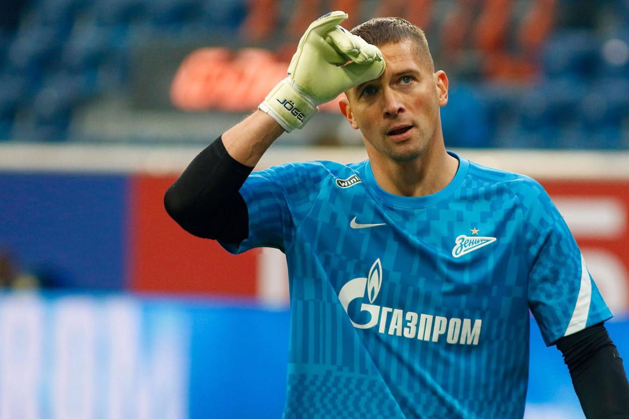 Michail Kerschakow: Der Torhüter von Zenit St. Petersburg wird auch in Zukunft mit seinem Klub nur national spielen.