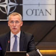 Laut Nato-Generalsekretär Jens Stoltenberg soll auf dem Sondergipfelwollen der Einmarsch Russlands in die Ukraine, die Unterstützung für die Ukraine und die weitere Stärkung der Nato-Verteidigung diskutiert werden.