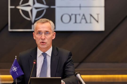 Laut Nato-Generalsekretär Jens Stoltenberg soll auf dem Sondergipfelwollen der Einmarsch Russlands in die Ukraine, die Unterstützung für die Ukraine und die weitere Stärkung der Nato-Verteidigung diskutiert werden.