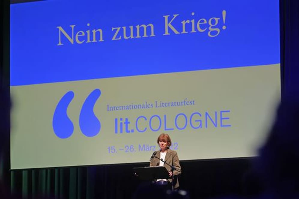Die Kölner Oberbürgermeisterin Henriette Reker eröffnet die Lit.